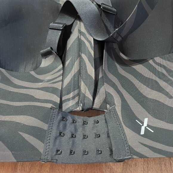 KNIX Catalyst Zip-Front Sports Bra Zebra NWT - Picture 2 of 5